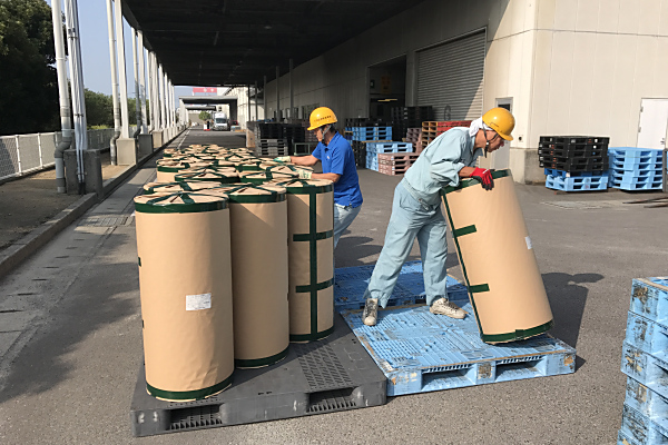 北四国運輸倉庫株式会社は新しく始まる時と空間を超えて高品質の総合物流システムを創造します。